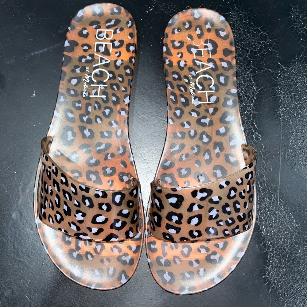 Super cute sandals slides